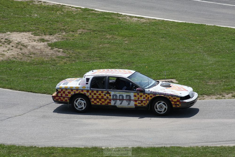 Illustration for article titled The 24 Hours Of LeMons New England 2009 Über Gallery, Part 5